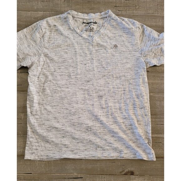 Aeropostale Men's V Neck Shirt Size Large Gray Men's Top - Picture 2 of 6